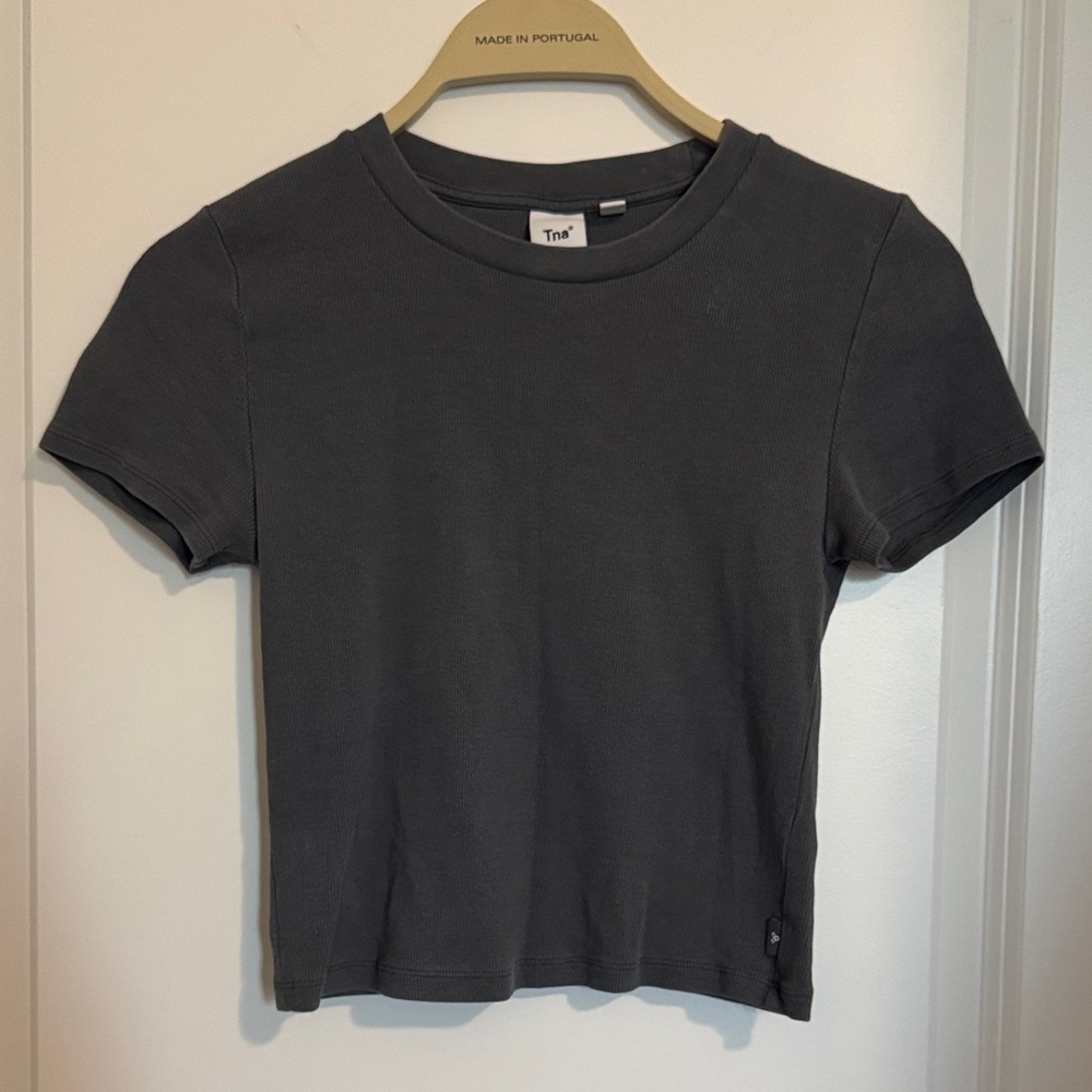 ARITZIA TNA Women's Charcoal Gray T-Shirt Top